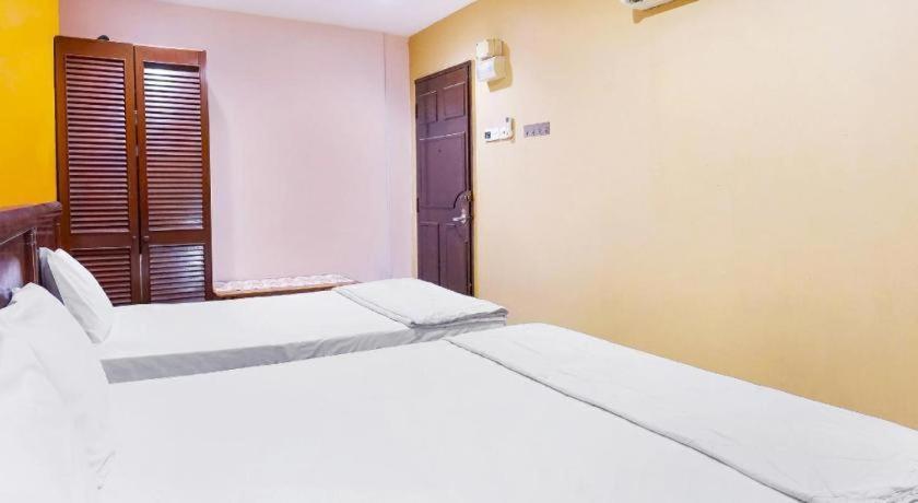 Oyo 90486 New Station Hotel Klang Exteriér fotografie